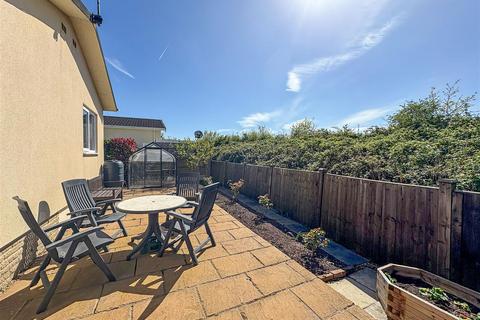 2 bedroom park home for sale, Bognor Road, Littlehampton BN17