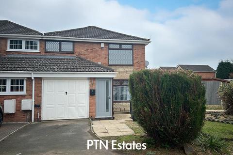 3 bedroom house to rent, Gayfield Avenue, Brierley Hill