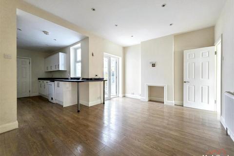 3 bedroom semi-detached house for sale, Hook Road, Epsom KT19