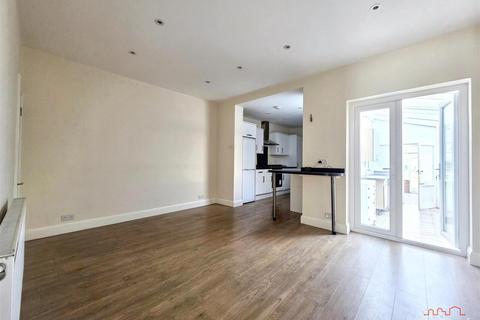 3 bedroom semi-detached house for sale, Hook Road, Epsom KT19