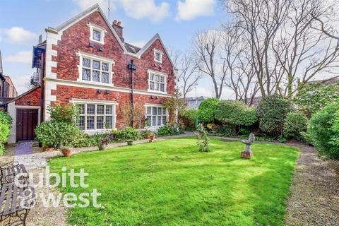 1 bedroom apartment to rent, Simpson Road Portsmouth PO2