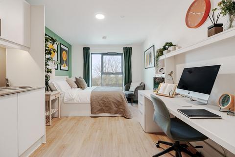 Studio to rent, Neal Drive, Cambridge CB4