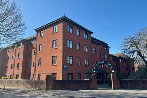 1 bedroom flat for sale, Polebarn Road, Trowbridge BA14
