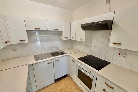1 bedroom flat for sale, Polebarn Road, Trowbridge BA14