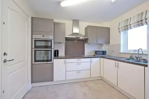 2 bedroom flat for sale