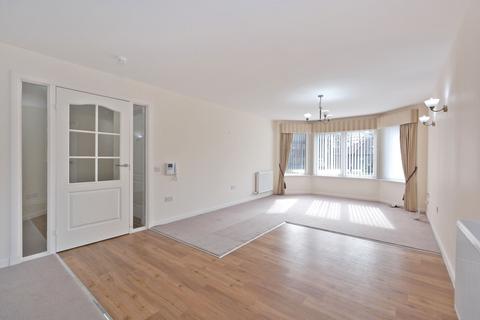 2 bedroom flat for sale, East Park, Banchory, AB31