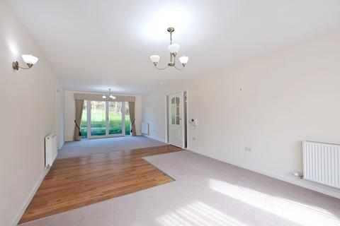 2 bedroom flat for sale, East Park, Banchory, AB31