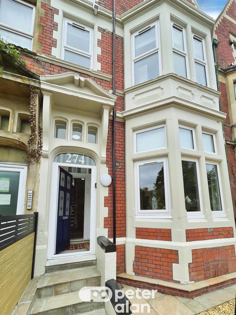 House in Cardiff, Adamsdown - More