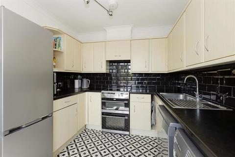 4 bedroom maisonette for sale, Goring Road, Goring-by-Sea
