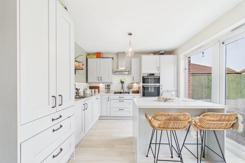 4 bedroom semi-detached house for sale, Galton Way, Warfield, Berkshire, RG42