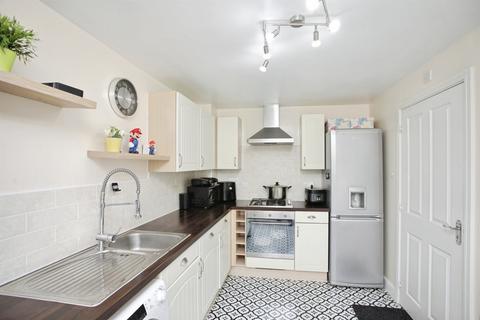 3 bedroom end of terrace house for sale, Izod Road, Rugby