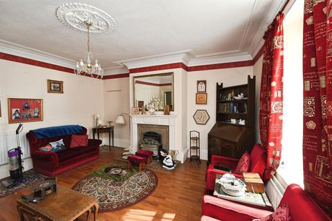 4 bedroom end of terrace house for sale, King Street, Winterton, Scunthorpe
