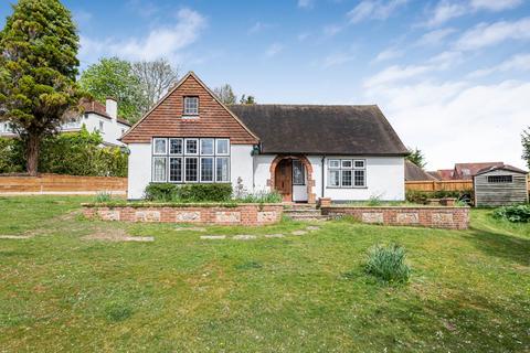 3 bedroom detached bungalow for sale, Woodfield Hill, Coulsdon, CR5 3EN