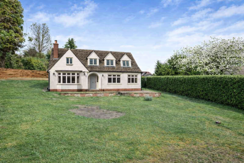 3 bedroom detached bungalow for sale, Woodfield Hill, Coulsdon, CR5 3EN