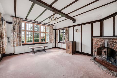 3 bedroom detached bungalow for sale, Woodfield Hill, Coulsdon, CR5 3EN