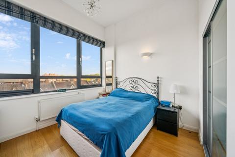 1 bedroom flat for sale, Anthony Court, Larden Road, London, W3