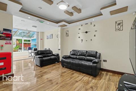 Hale End Road, Woodford Green