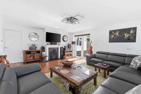 4 bedroom detached bungalow for sale, Elizabeth Crescent, East Grinstead RH19