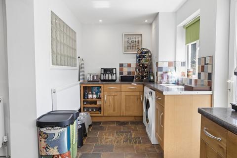 4 bedroom detached bungalow for sale, Elizabeth Crescent, East Grinstead RH19