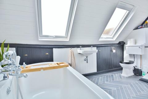2 bedroom end of terrace house for sale, High Street, Tetsworth