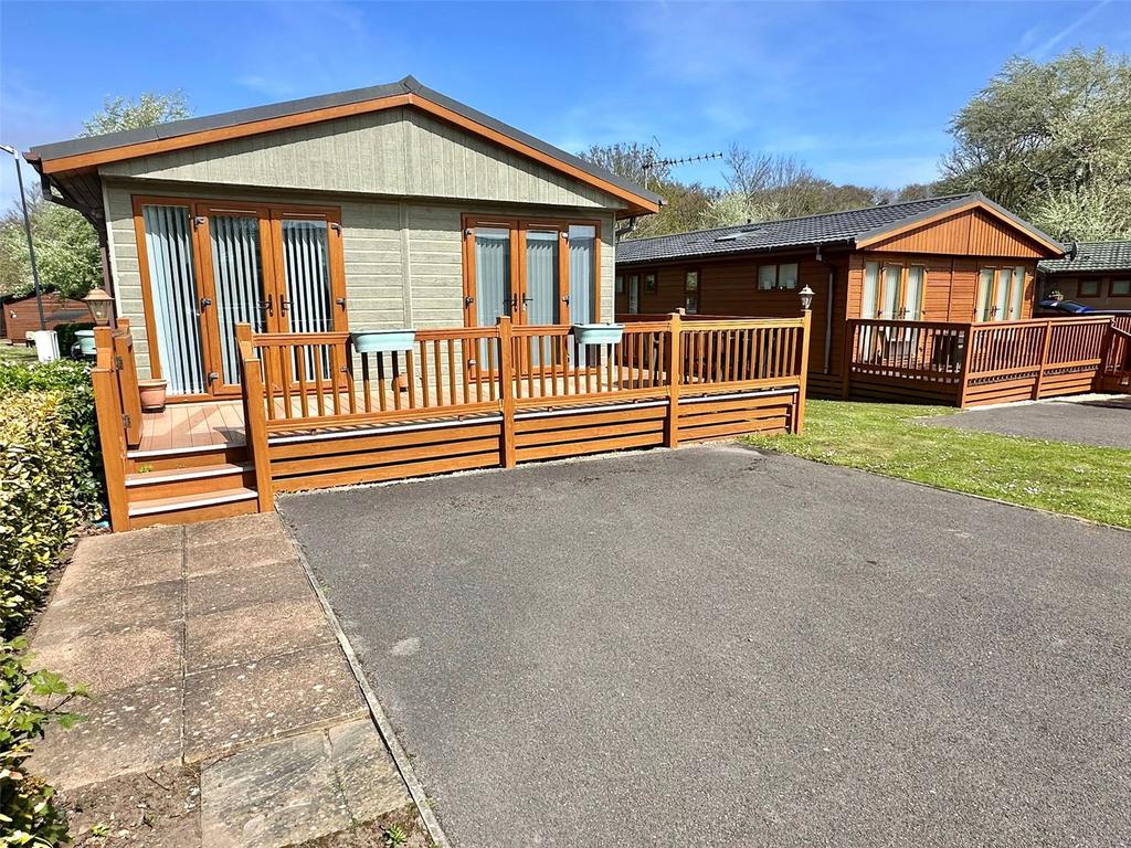 Dane Shorefield Country Park SO41 2 Bed Bungalow For Sale 75 000 dane-shorefield-country-park-so41-2-bed-bungalow-for-sale-75-000