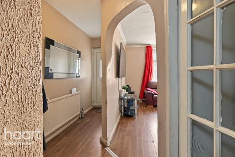 2 bedroom terraced house for sale, Stamford Road, Dagenham