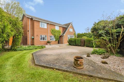 4 bedroom detached house for sale, The Avenue, Scholes, LEEDS