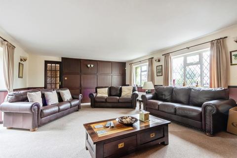 4 bedroom detached house for sale, The Avenue, Scholes, LEEDS