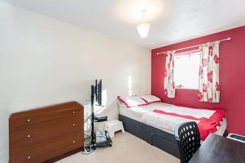 2 bedroom flat for sale, Campbell Gordon Way, Gladstone Park, London, NW2