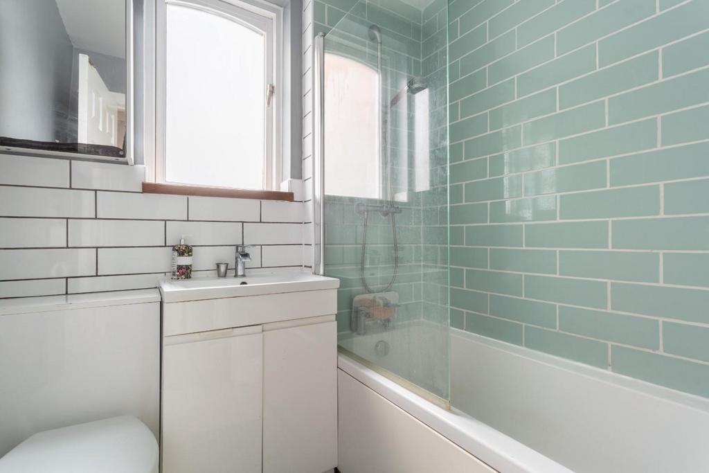 Apartment in Brighton, Queen's Park - More