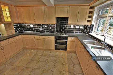 1 bedroom in a house share to rent, Lawn Lane, Chelmsford, CM1