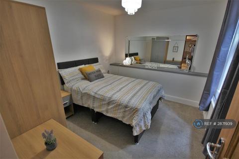 1 bedroom in a house share to rent, Lawn Lane, Chelmsford, CM1