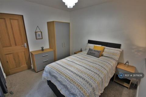 1 bedroom in a house share to rent, Lawn Lane, Chelmsford, CM1