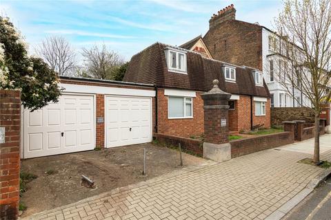 4 bedroom detached house for sale, Endlesham Road, London, SW12