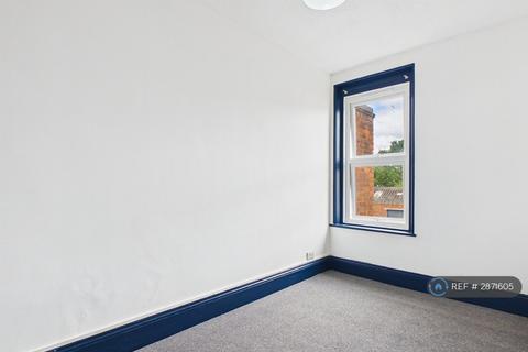 2 bedroom flat to rent, Nettleton Road, Gloucester, GL1