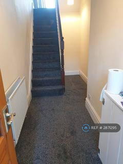 2 bedroom maisonette to rent, Clarence Avenue, Poulton-Le-Fylde, FY6