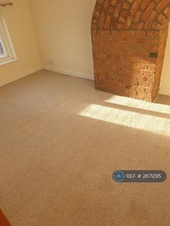 2 bedroom maisonette to rent, Clarence Avenue, Poulton-Le-Fylde, FY6