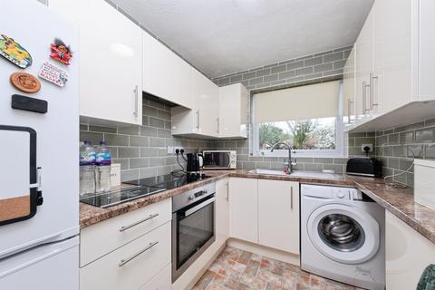 2 bedroom ground floor flat for sale, Ruskin Court, Newport Pagnell