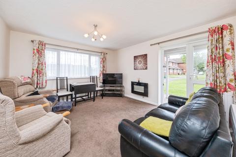 2 bedroom ground floor flat for sale, Ruskin Court, Newport Pagnell