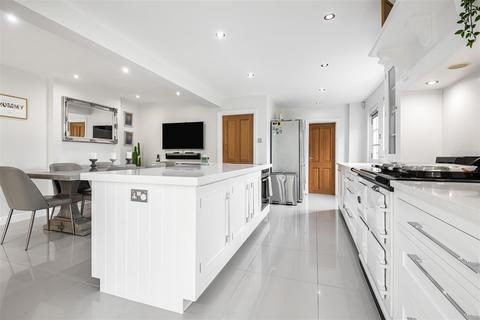 4 bedroom detached house for sale, Back Lane, Letchmore Heath