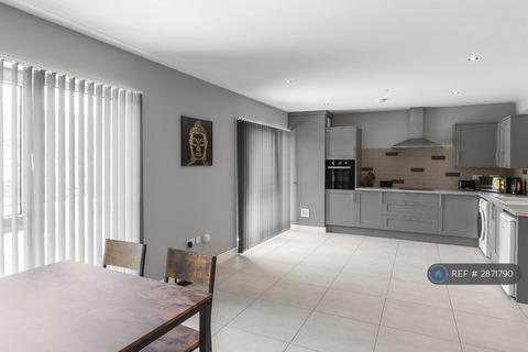 1 bedroom flat to rent, Carlton House, Ebbw Vale, NP23