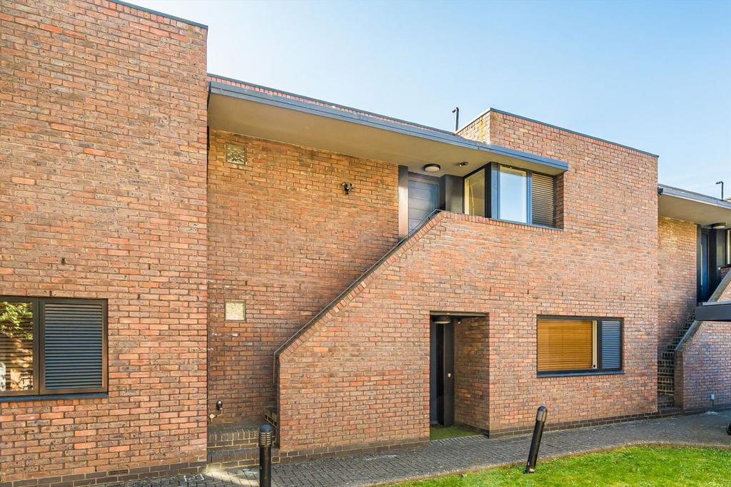 Detached house exterior