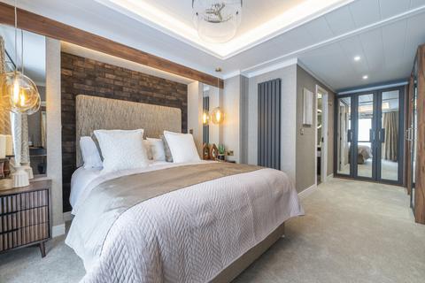 2 bedroom park home for sale, Bracknell, Berkshire, RG42