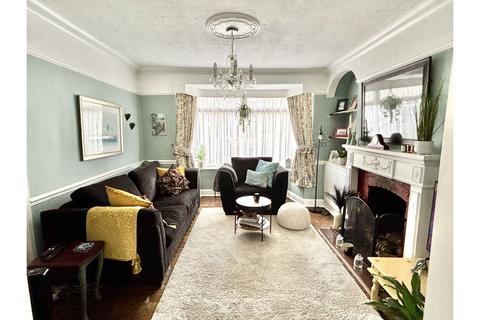 3 bedroom semi-detached house for sale, Parkland Crescent, Leeds, LS6