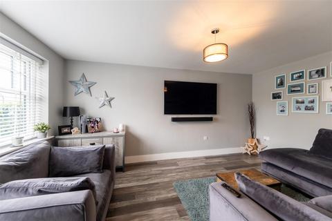 3 bedroom semi-detached house for sale, St. George's Place, Beeston