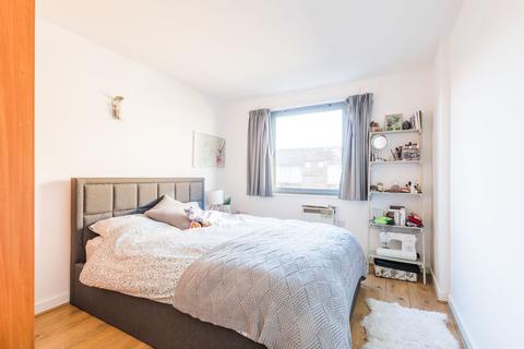 2 bedroom flat to rent, Deals Gateway, Deptford, London, SE13