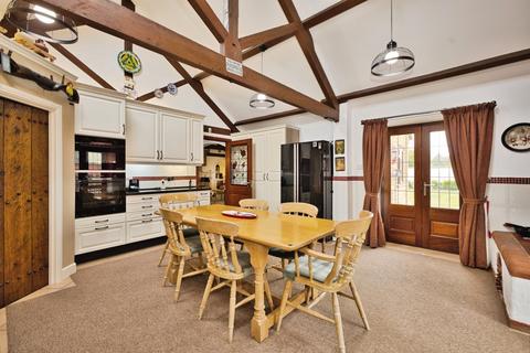 6 bedroom detached bungalow for sale, ., Stoke-Sub-Hamdon