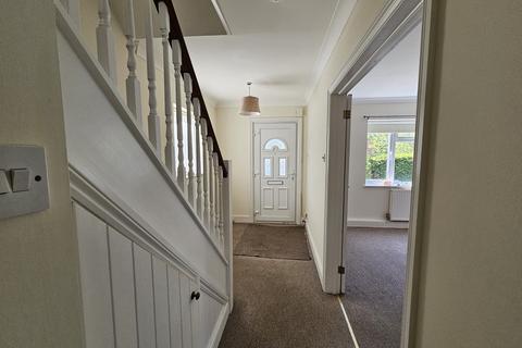 4 bedroom semi-detached house to rent, BEDFORD ROAD
