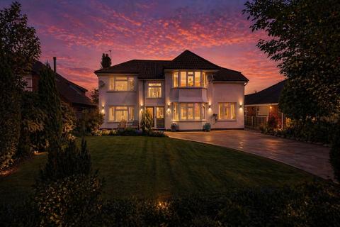 5 bedroom detached house for sale, Harewood Avenue, Sale