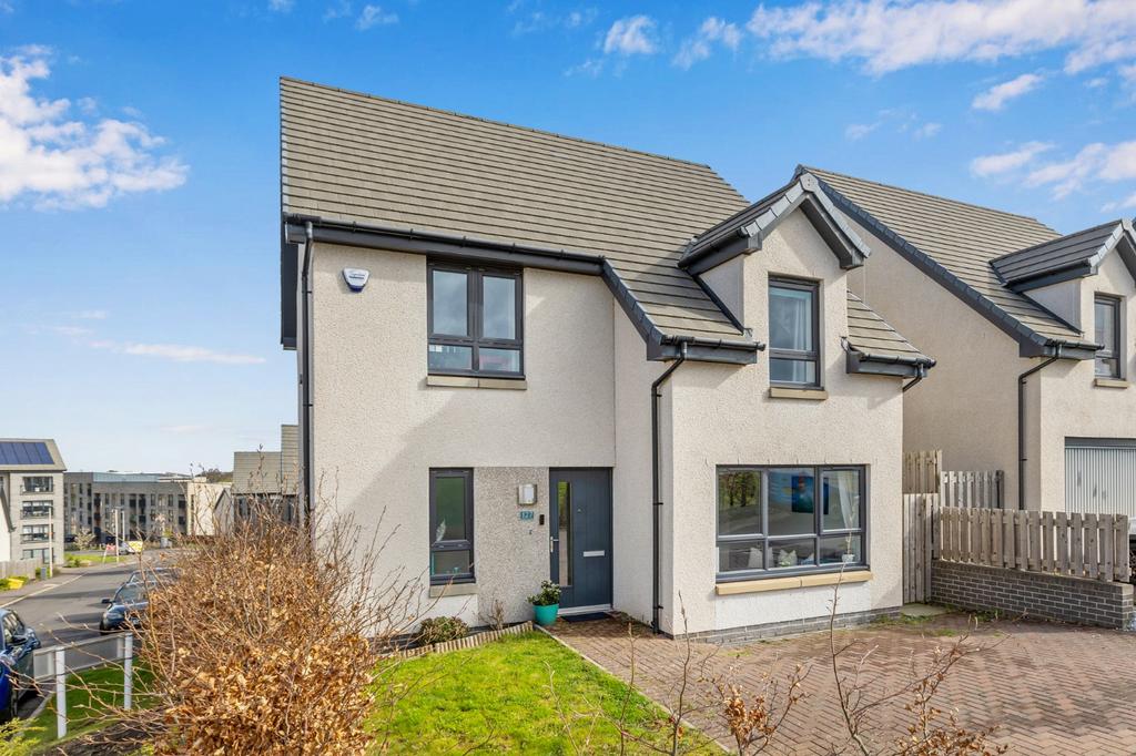127 Milligan Drive, Edinburgh, EH16 4XD - More
